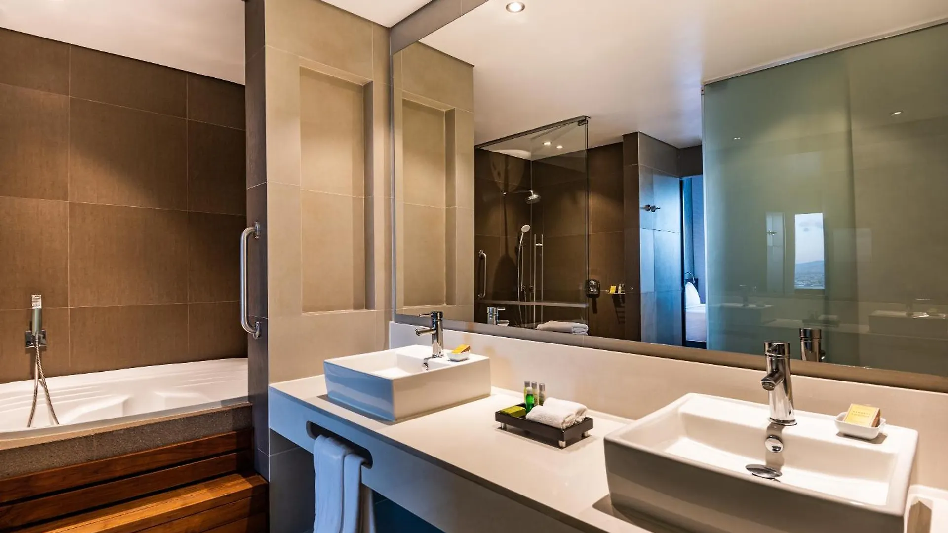 Hilton Doubletree Bogota Salitre Ar Hotel Colombia