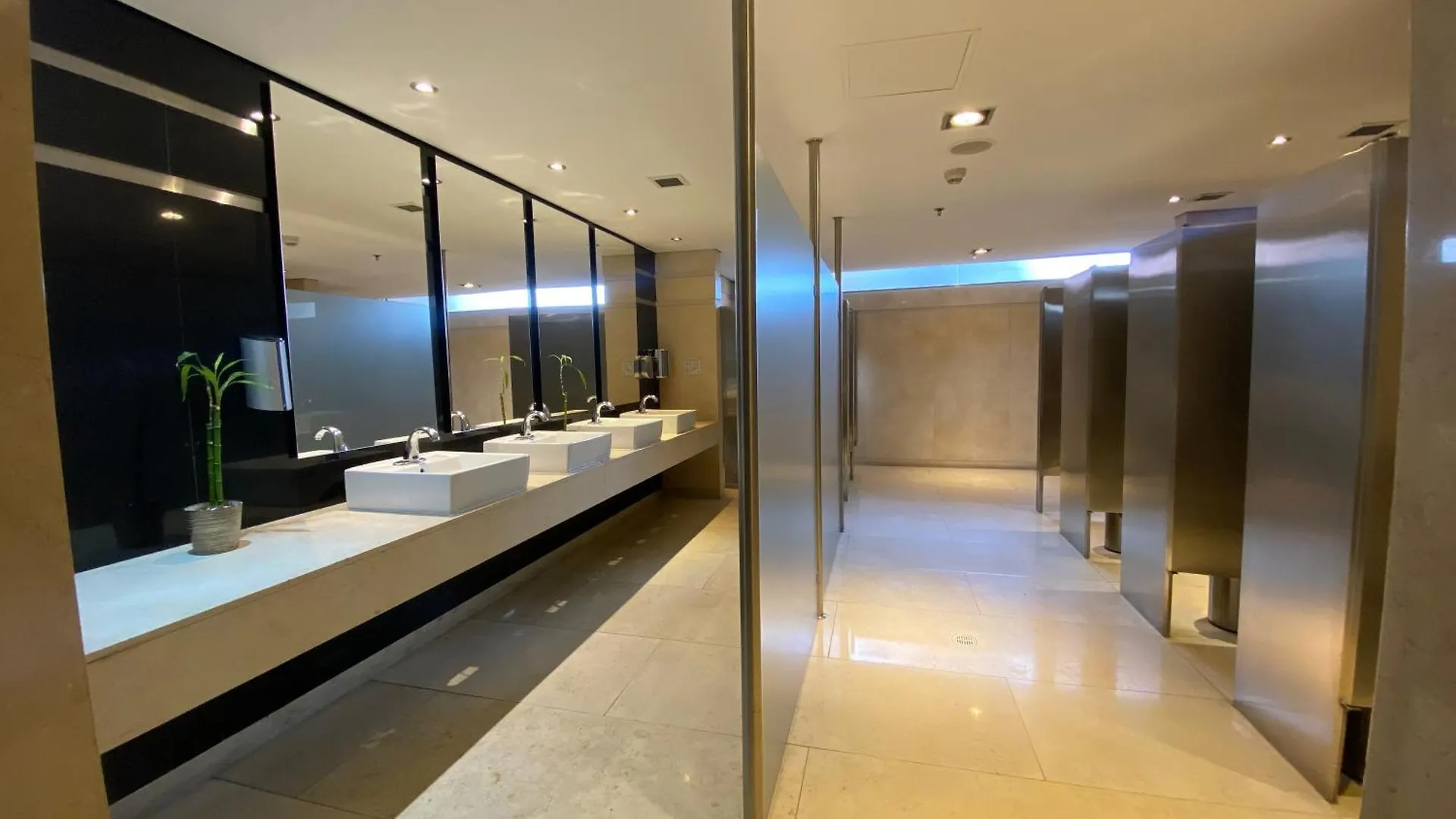 Hilton Doubletree Bogota Salitre Ar Hotel 5*,